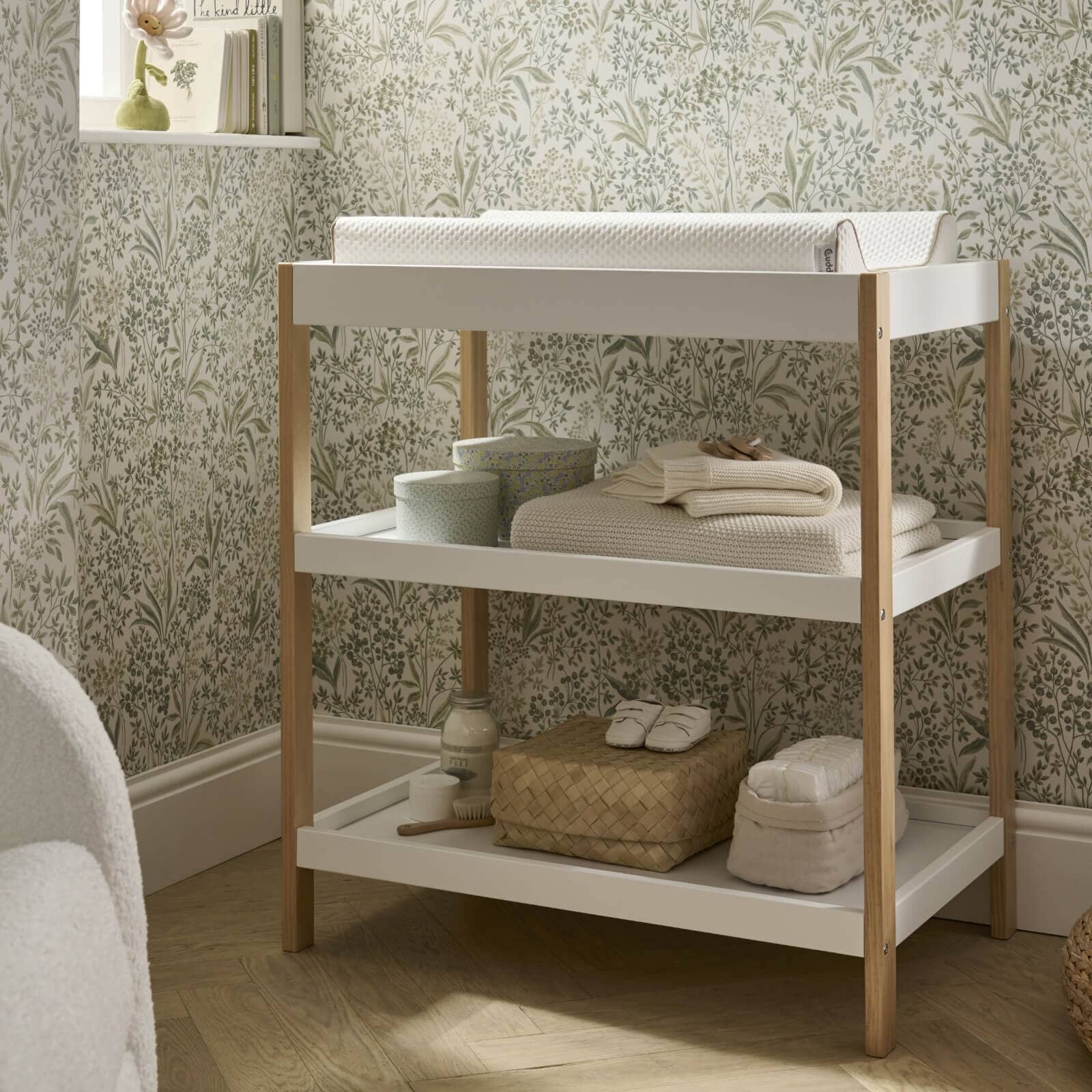Nola Changing Table - White & Natural Furniture Singles CuddleCo