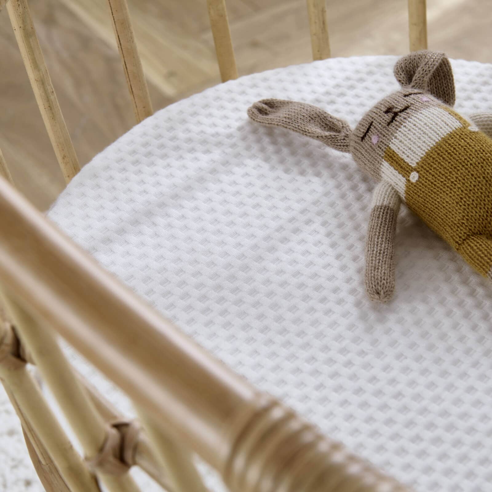 Aria Wave Crib - Rattan Furniture Singles CuddleCo 