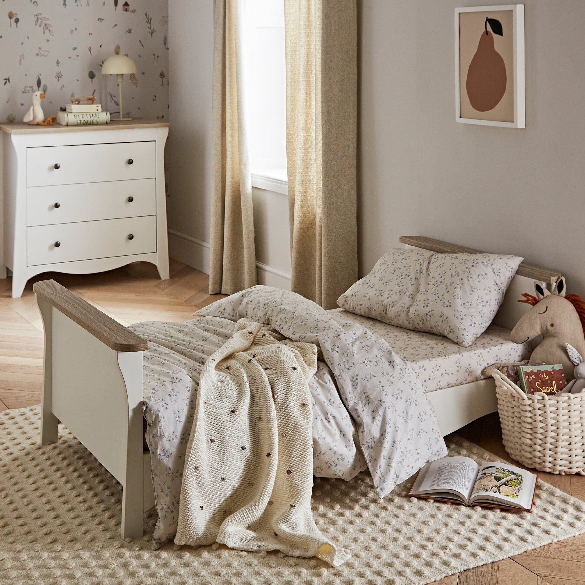 Clara Bed & Ash