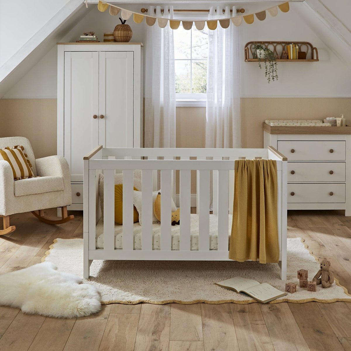 Luna Cot Bed & Oak