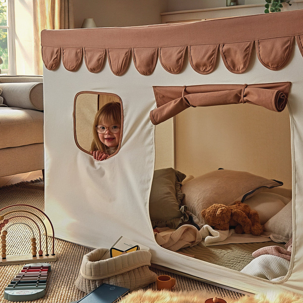 Play House with Bunting - Tuscany Toys CuddleCo 