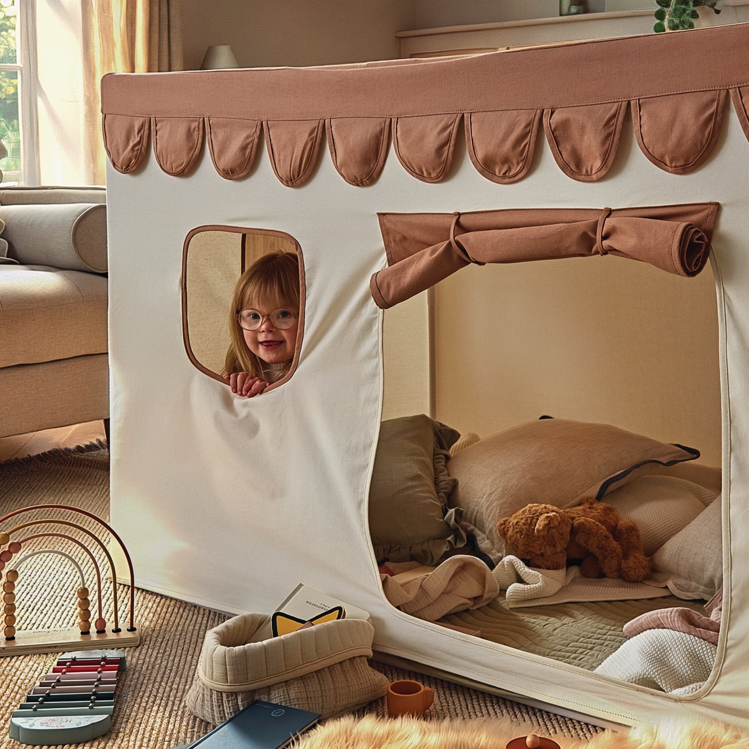 Play House with Bunting - Tuscany Toys CuddleCo 