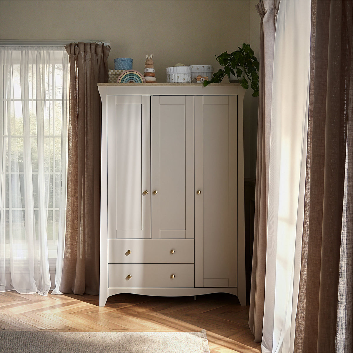 Clara 3 Door Triple Wardrobe Cashmere &