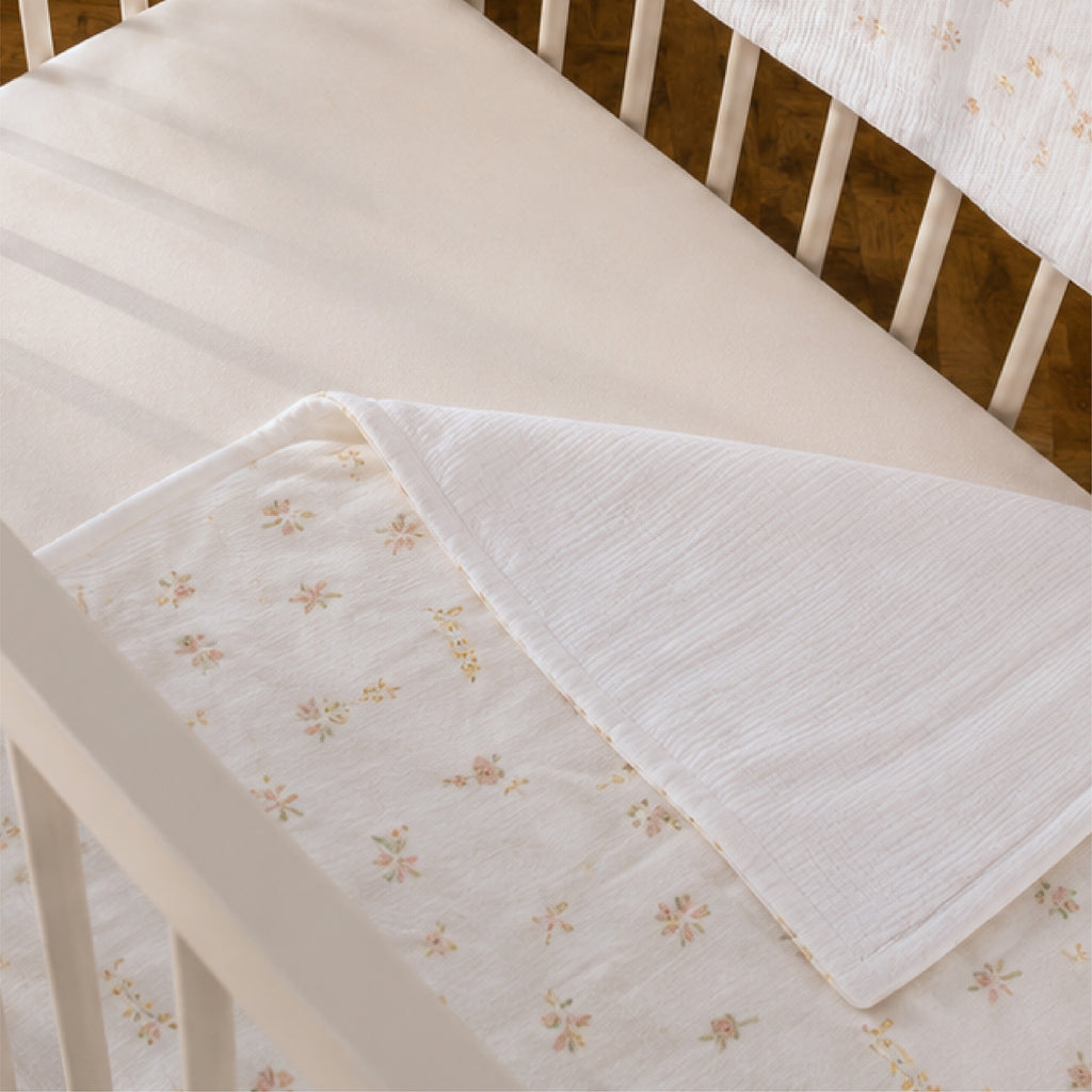 Cot Bed Quilt - Cashmere Meadow