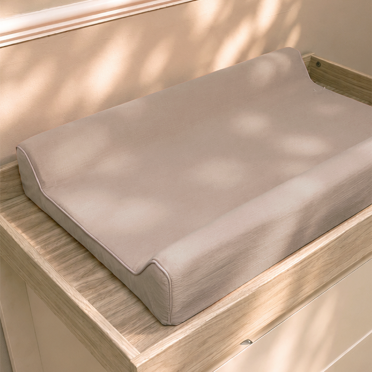 Wedge Muslin Changing Mat - Cashmere Mocha