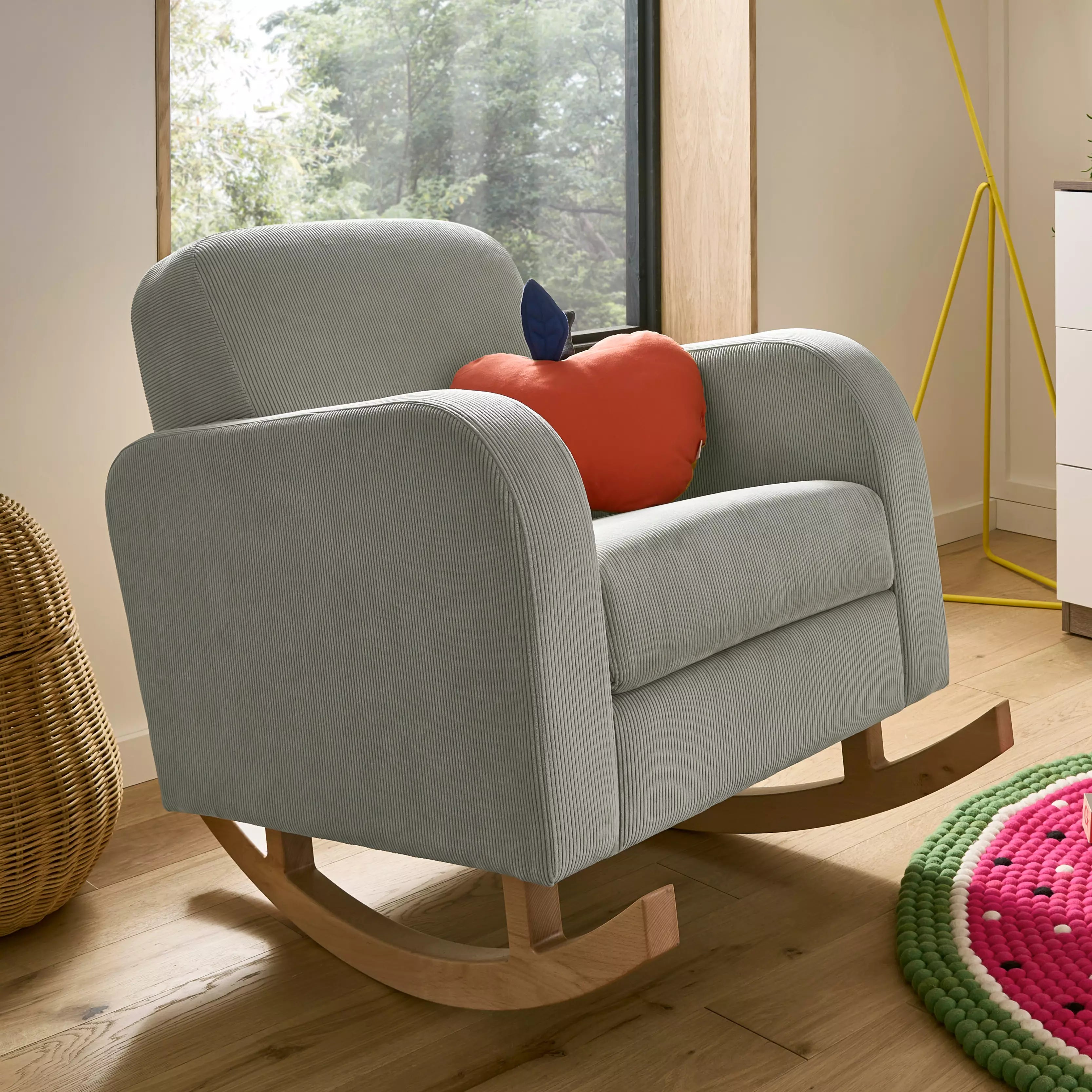 Cheap rocking top chair for nursery