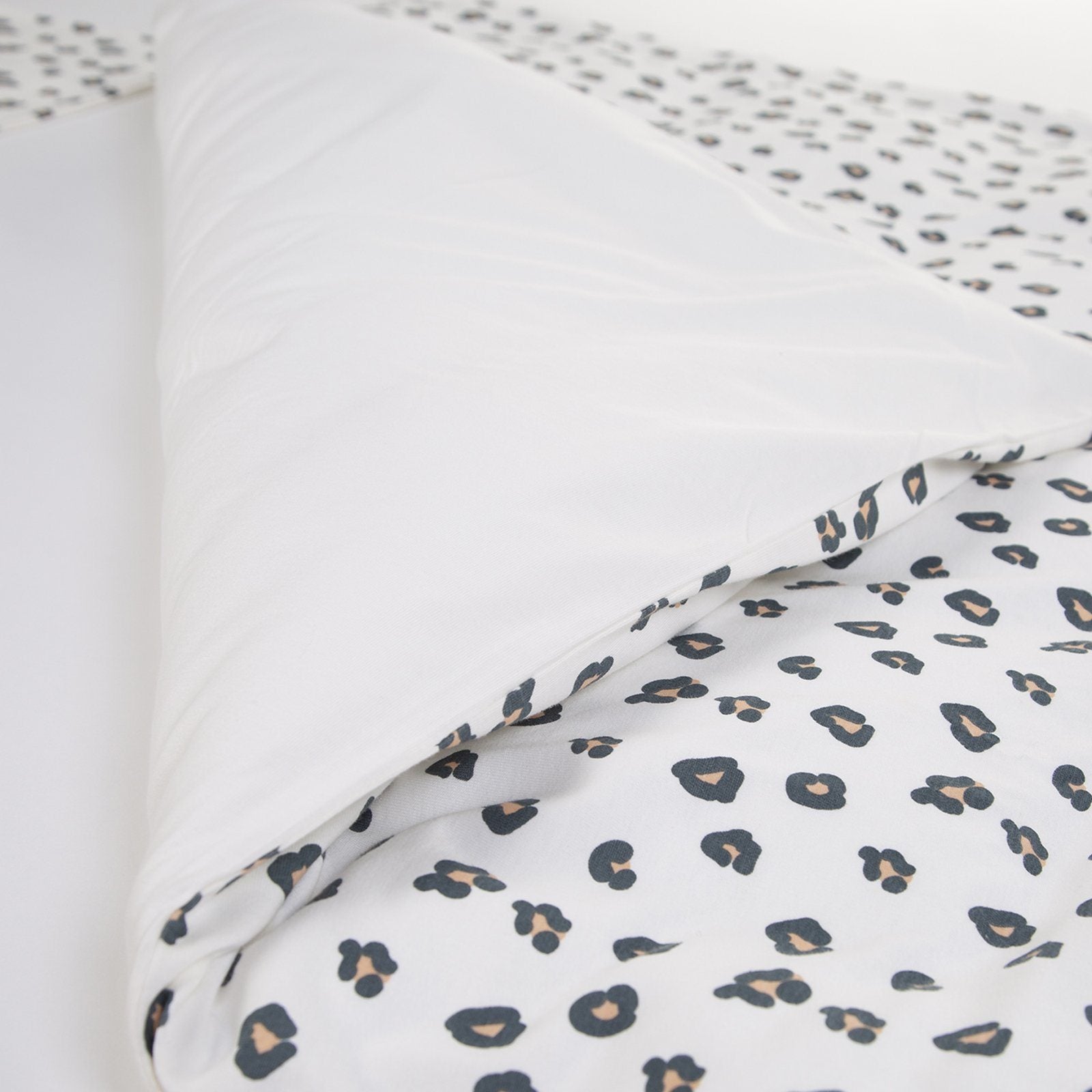 Jersey Leopard Duvet Cover + Pillowcover 100 x 140cm Childhome 